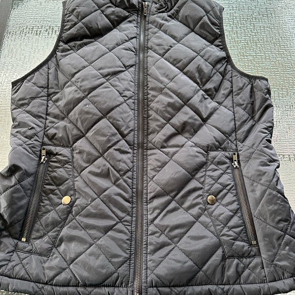 Fuinloth women’s quilted vest - Picture 3 of 4